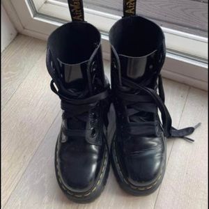 Dr Martens - Molly Platform - barely used